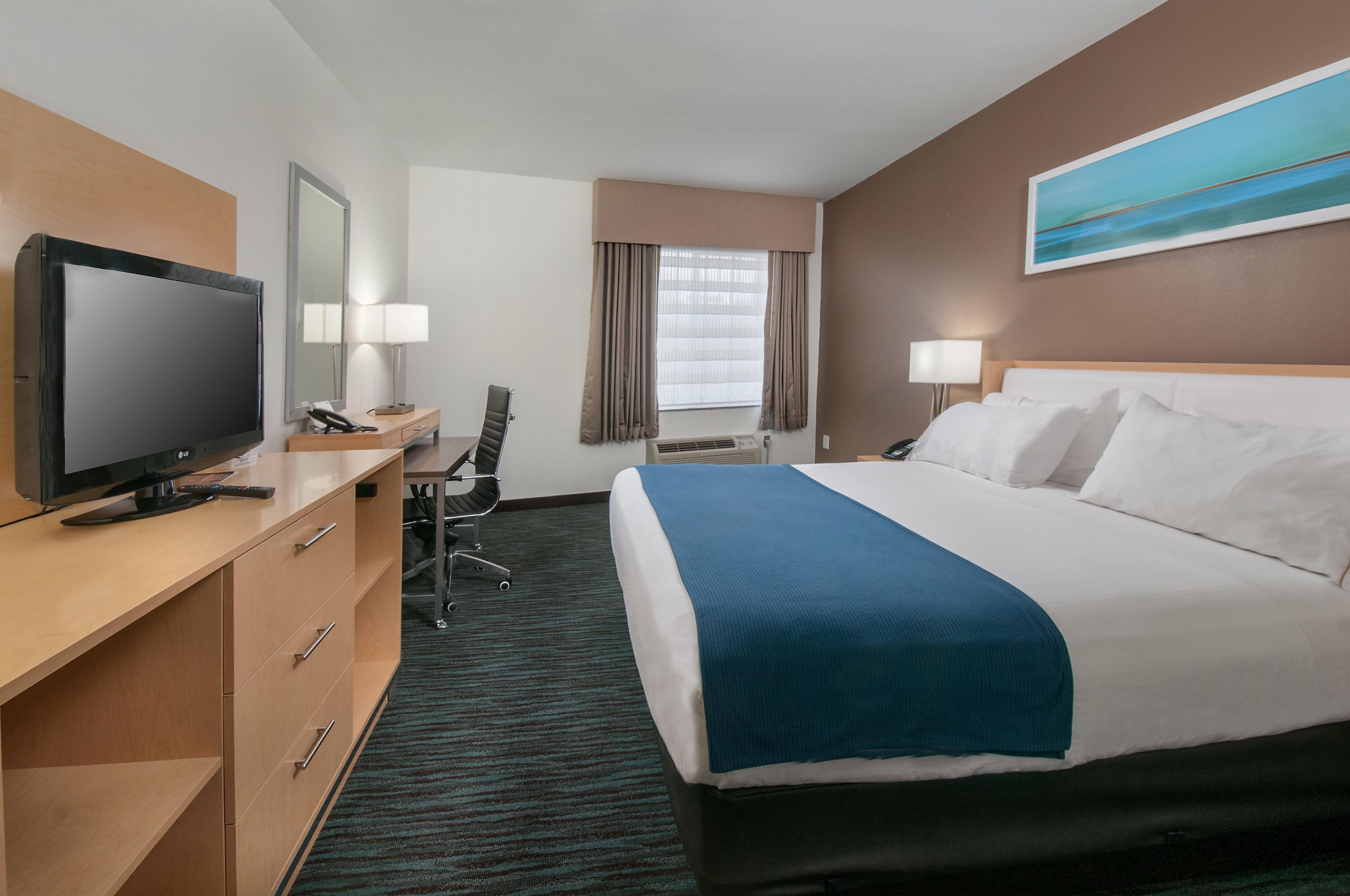 Hotel Express & - Rivercenter Area By Ihg 3*
