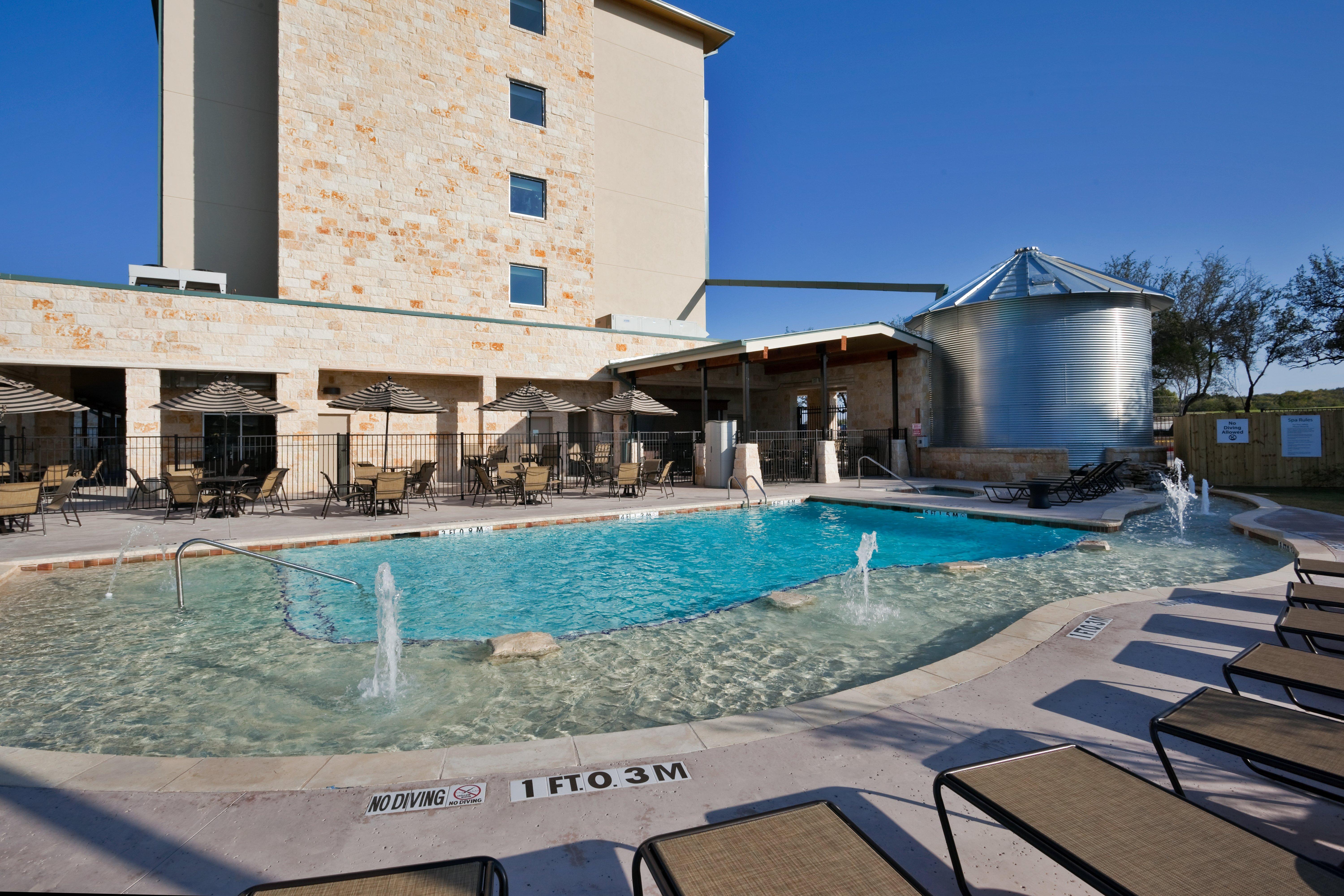 Resort Northwest- Seaworld Area By Ihg 3*