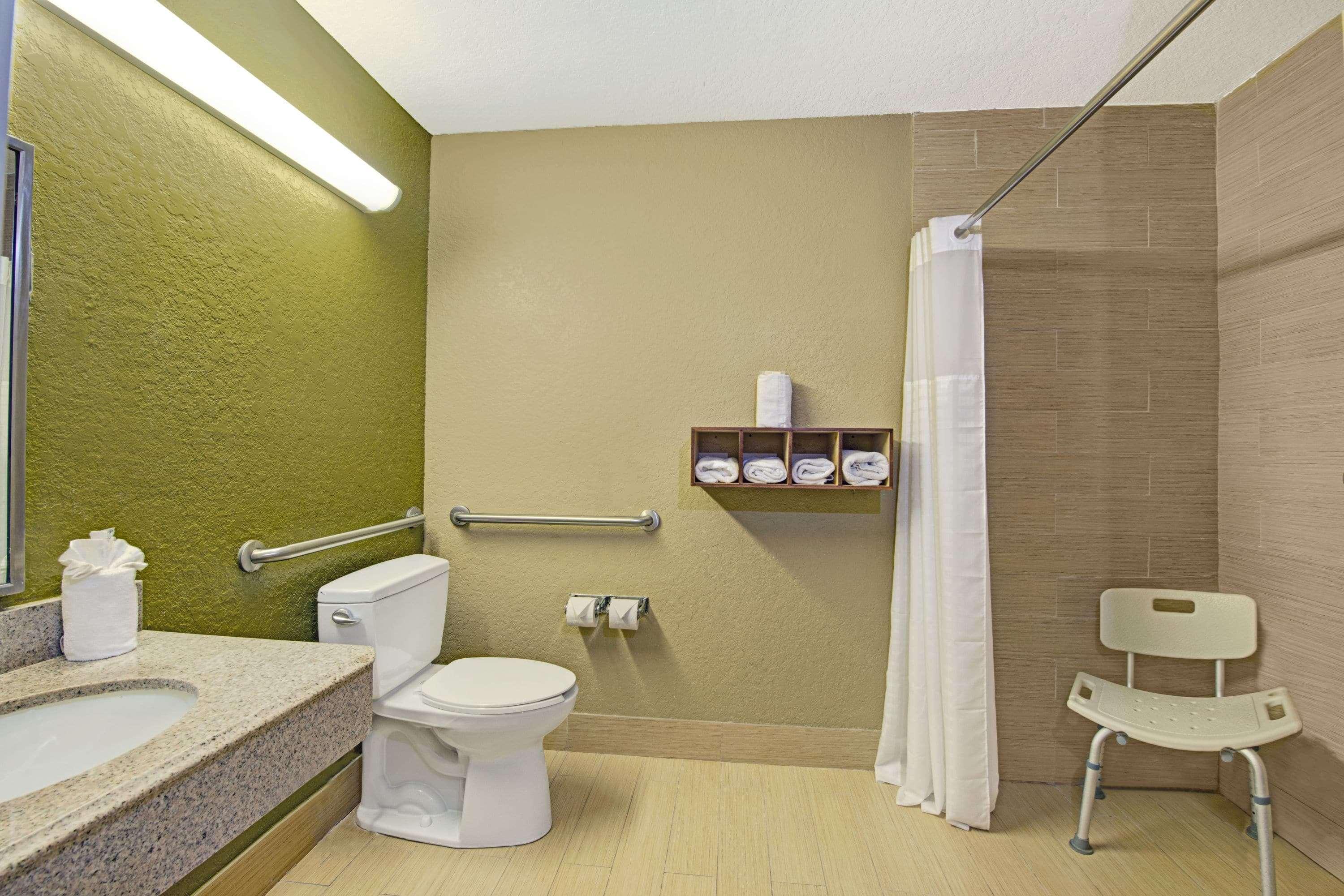 Hotel Super 8 By Wyndham Downtown Ne San Antonio