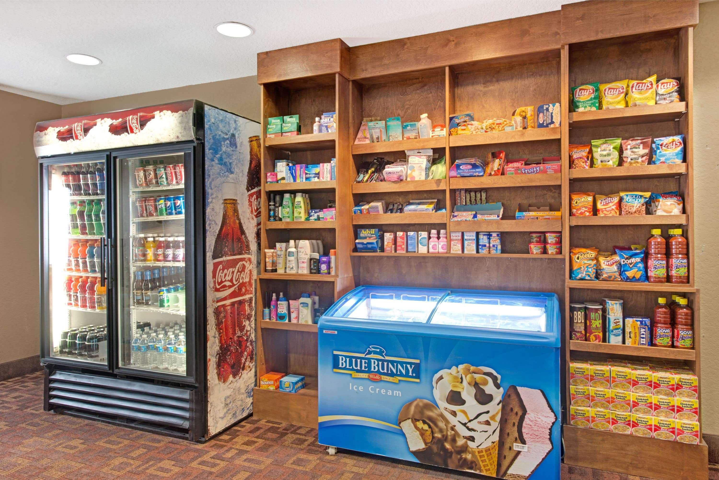 Hotel Super 8 By Wyndham Downtown Ne 2*