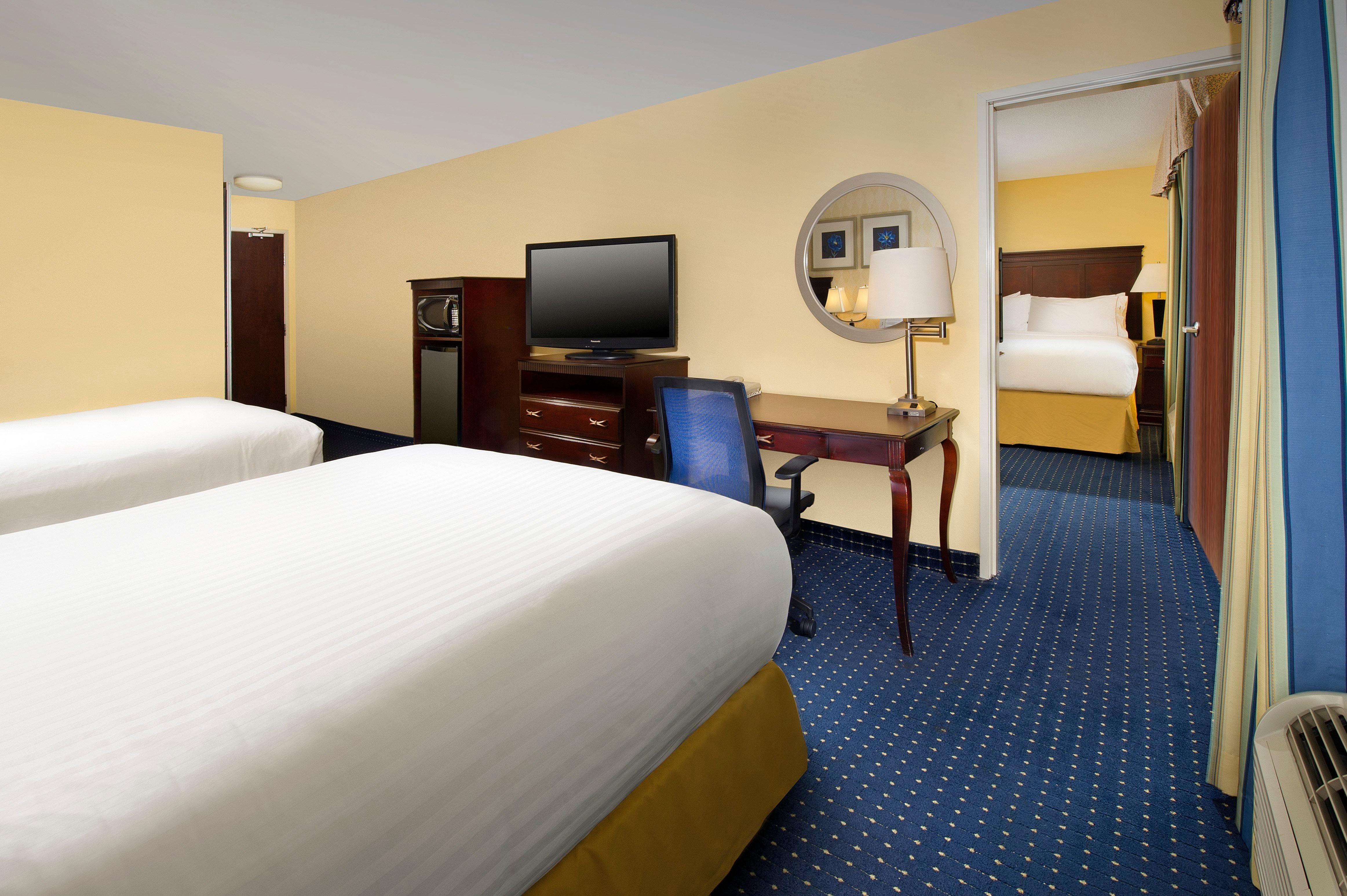 Hotel Express & West Sea World Area By Ihg 3*