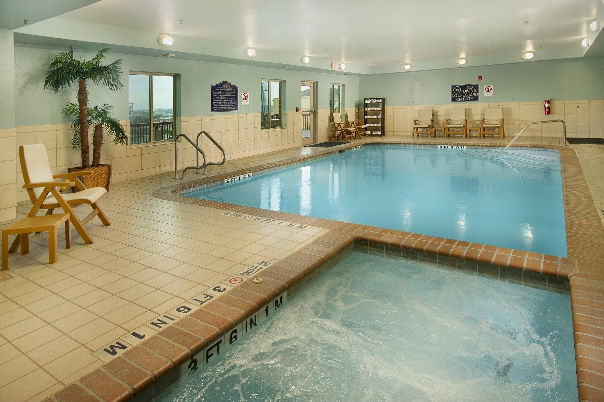 Express & West Sea World Area By Ihg 3*
