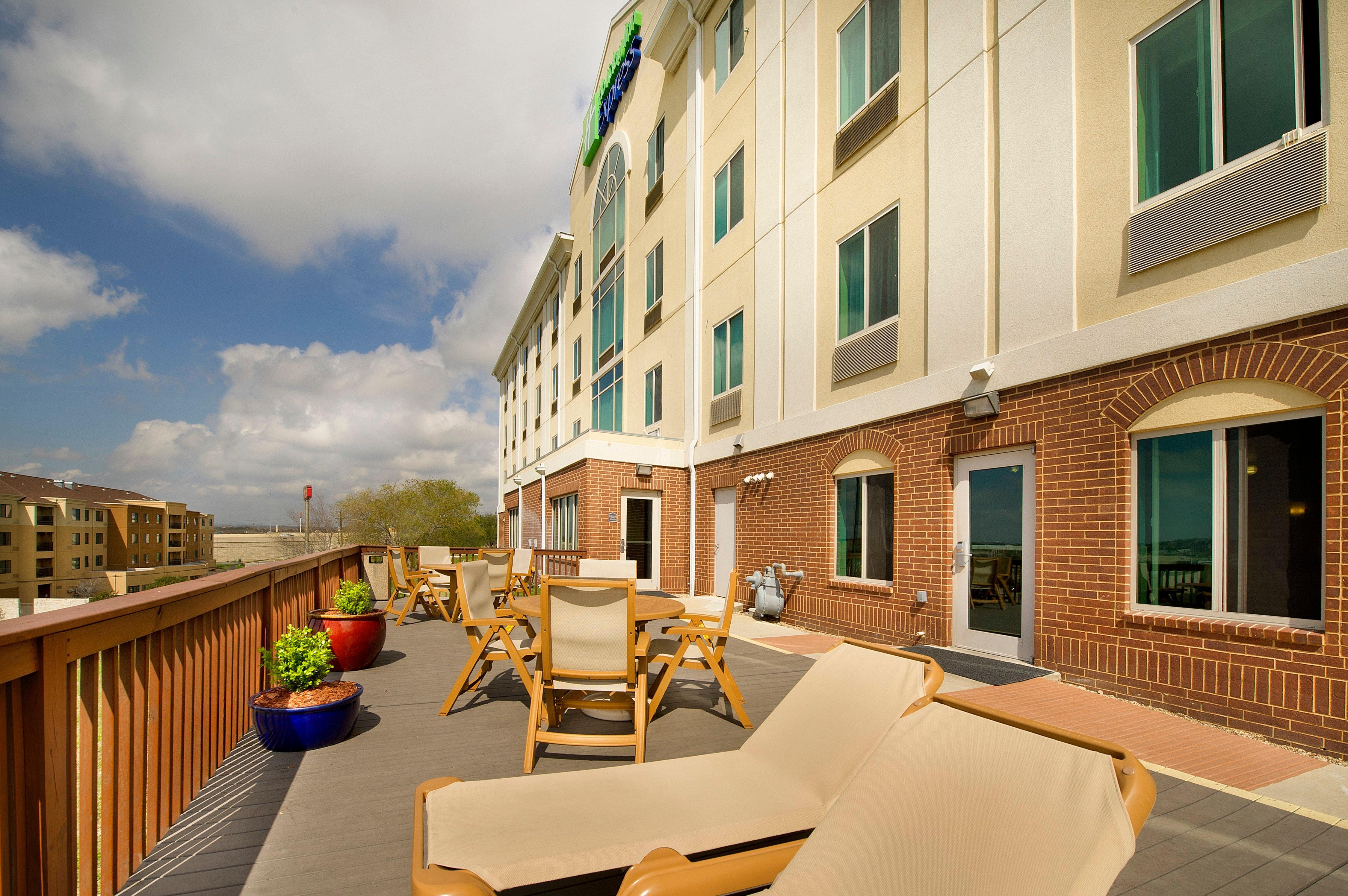 Express & West Sea World Area By Ihg Hotel