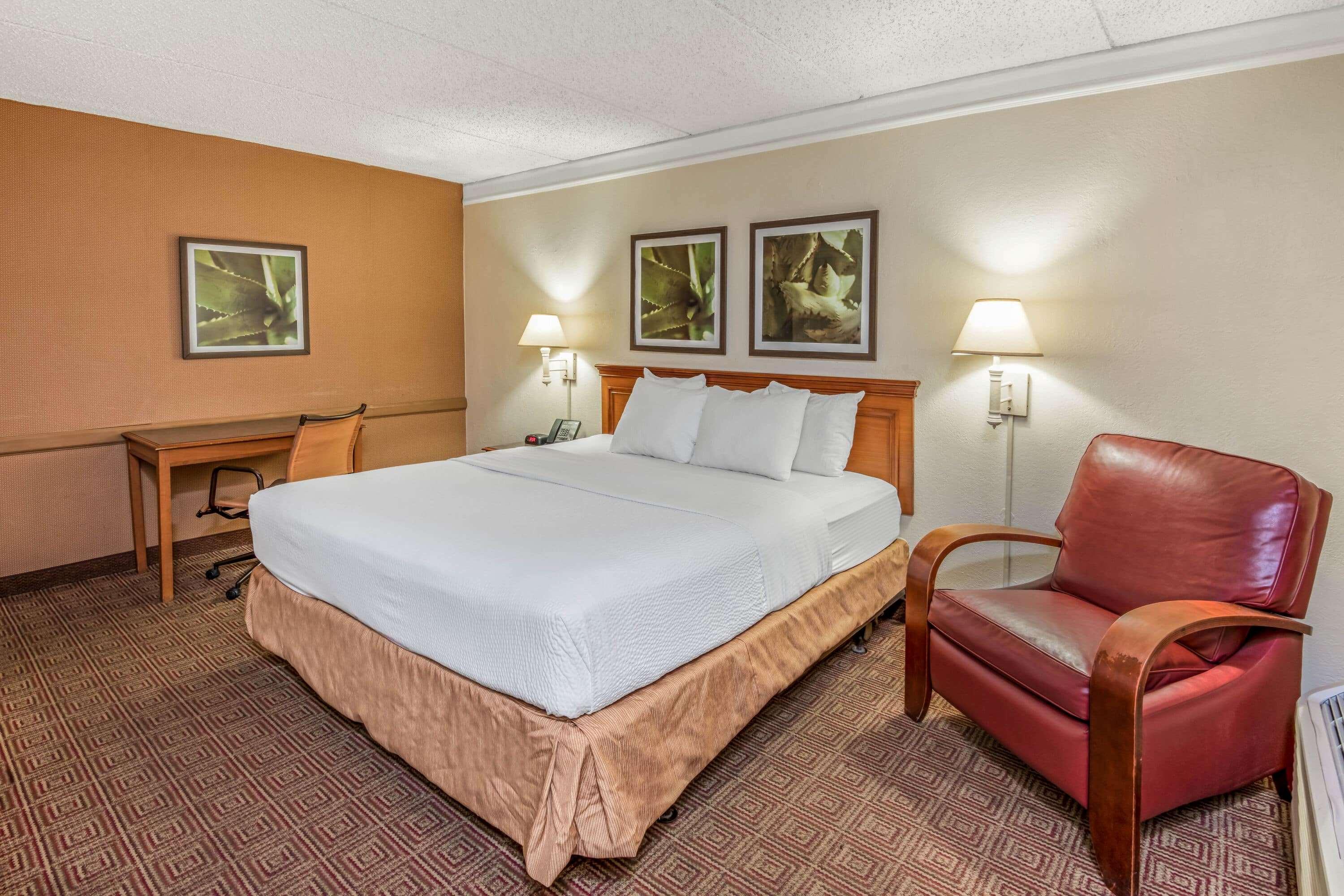 La Quinta By Wyndham Lackland Hotel