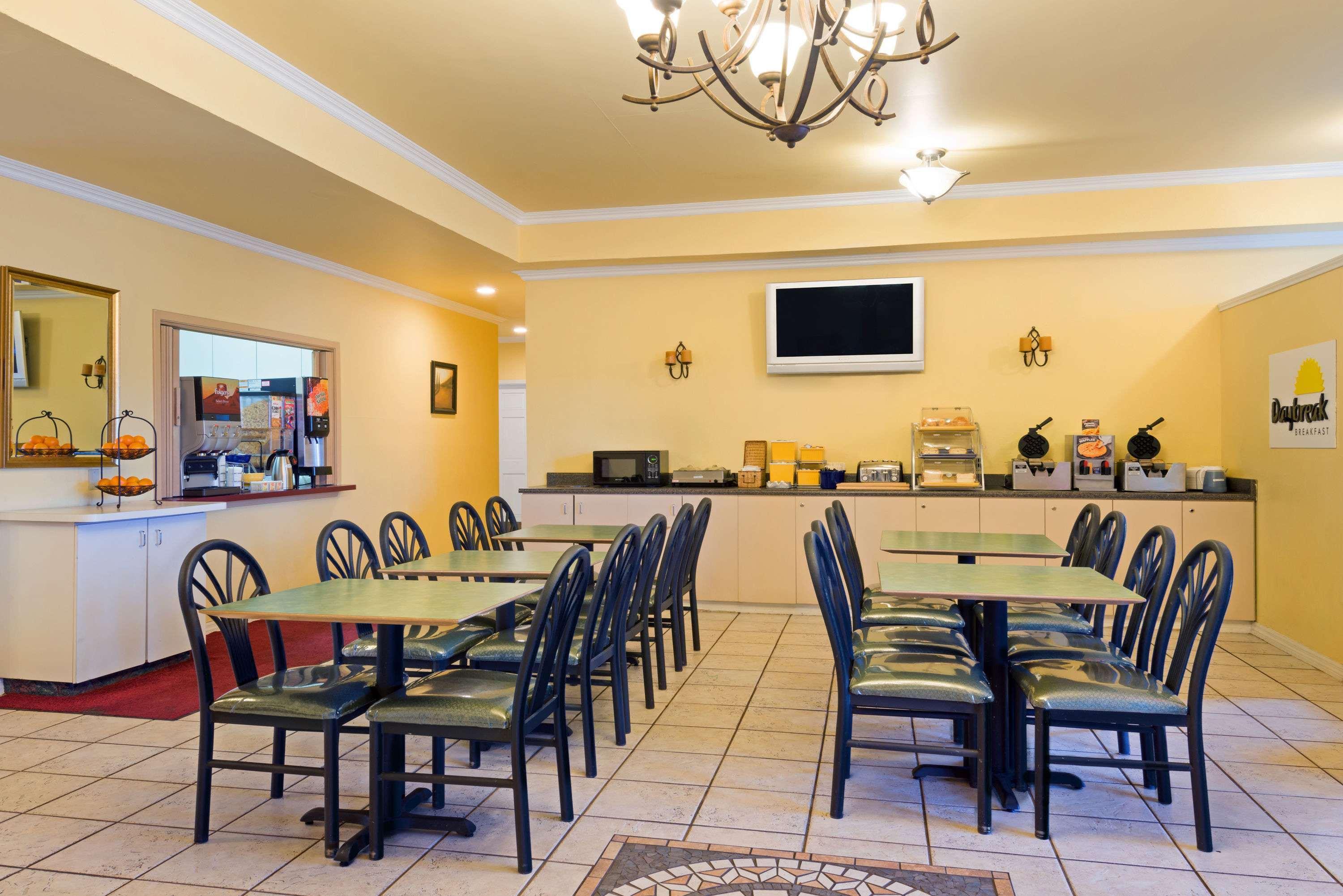 Hotel Days Inn by Wyndham San Antonio Northwest/Seaworld San Antonio