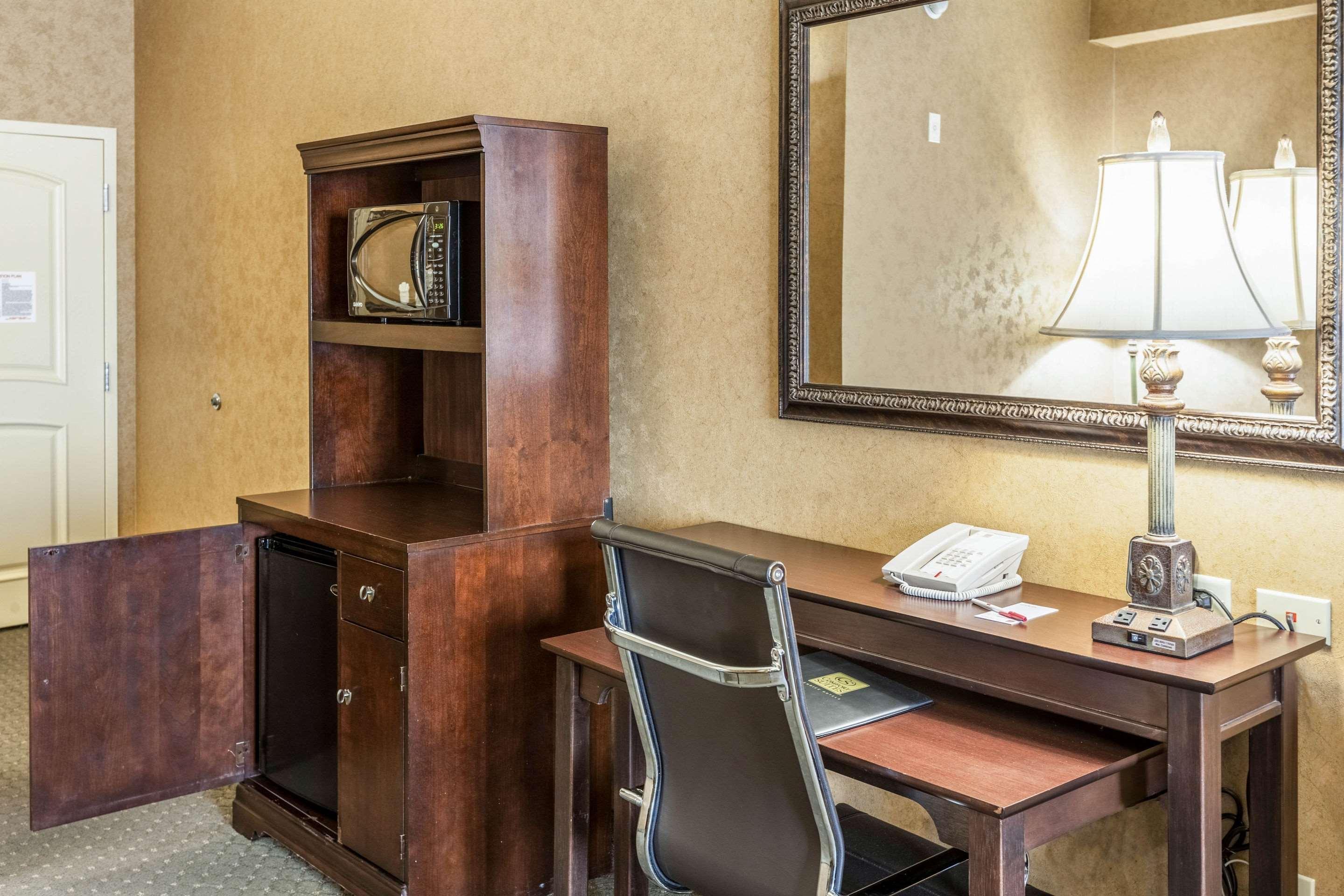 Comfort Alamo-river Walk Hotel