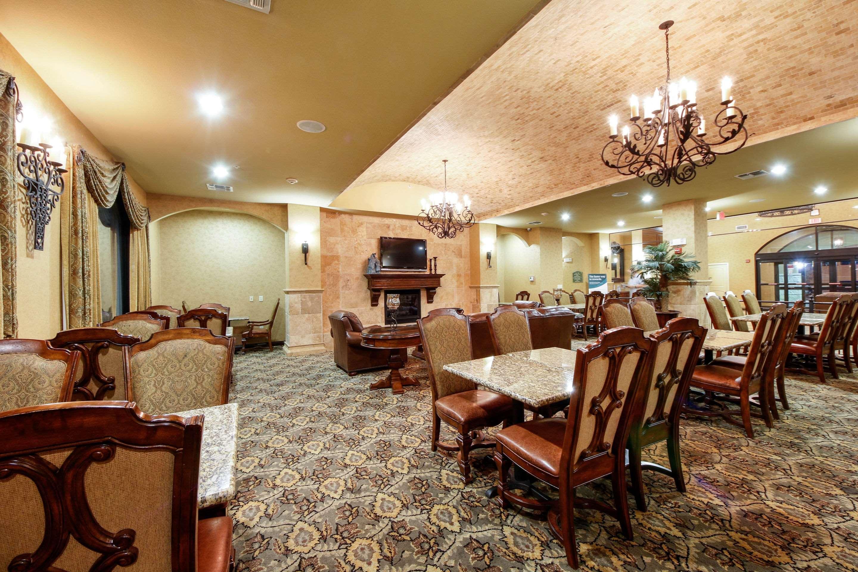 Comfort Alamo-river Walk 3*