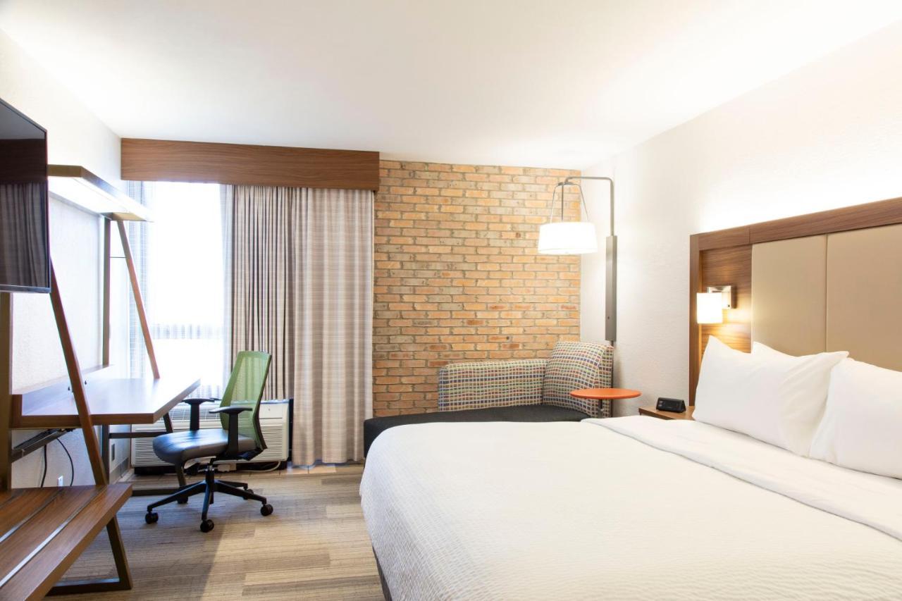 Express - Airport By Ihg San Antonio
