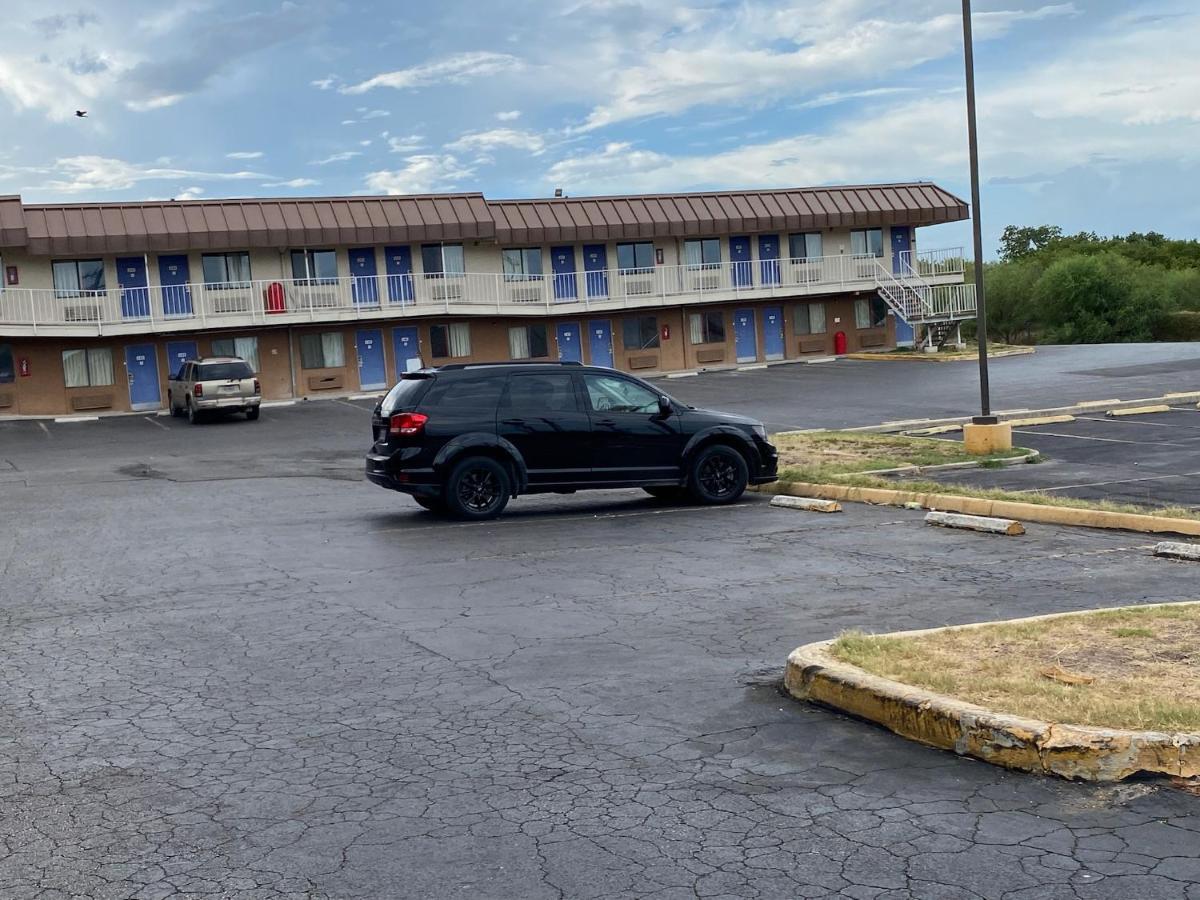 Travelodge By Wyndham Lackland Afb North