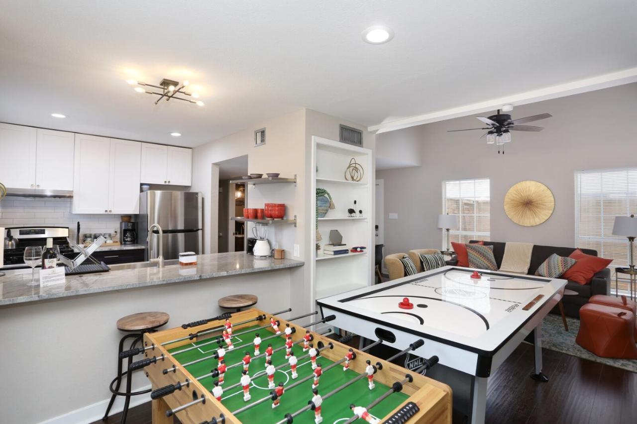 Cozy Alamo Game Tables Private Patio