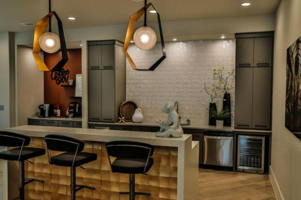 Lux - Free Wifi - Pool - Gym San Antonio