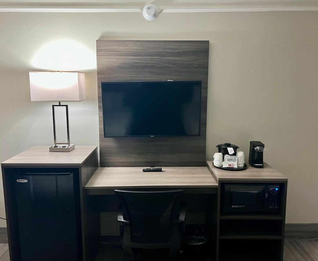 Hotel La Quinta By Wyndham Lackland 3*