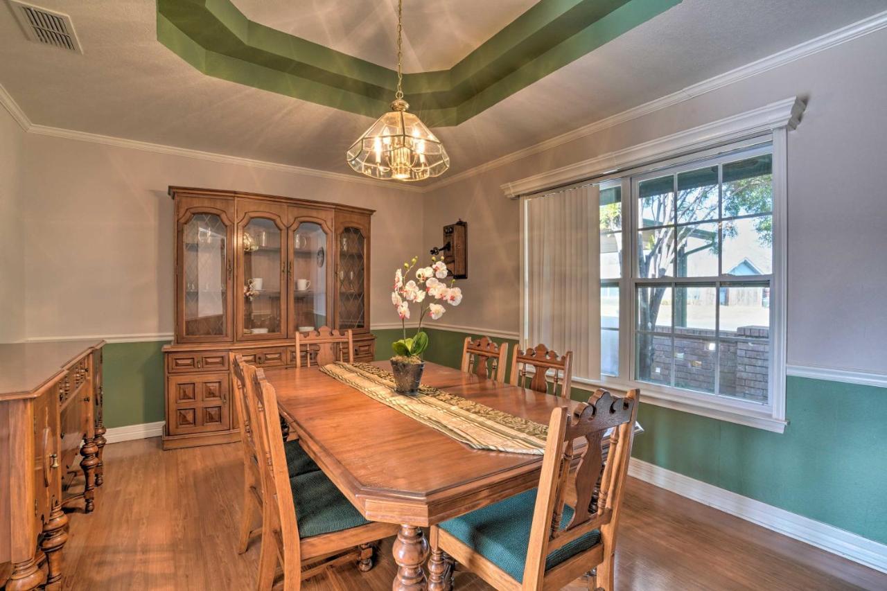 Holiday home With Pool, Near Lackland Afb! *