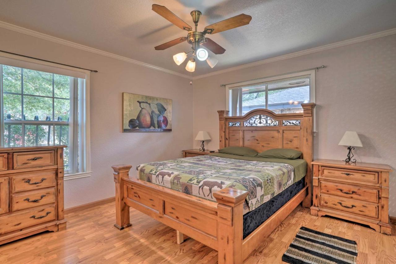 Holiday home With Pool, Near Lackland Afb! San Antonio
