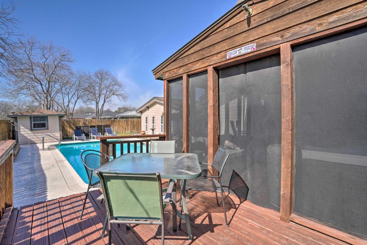 With Pool, Near Lackland Afb! Holiday home