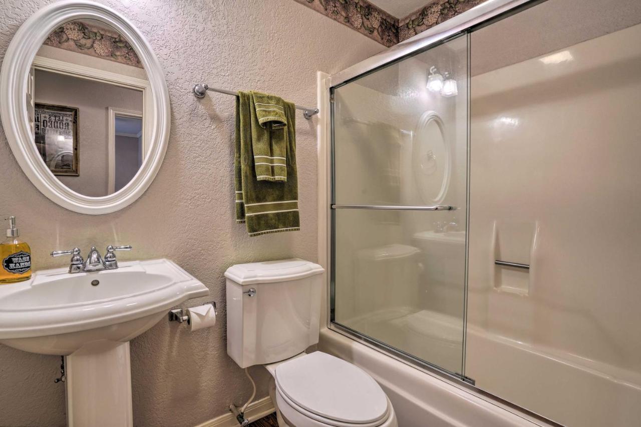 Holiday home With Pool, Near Lackland Afb! *