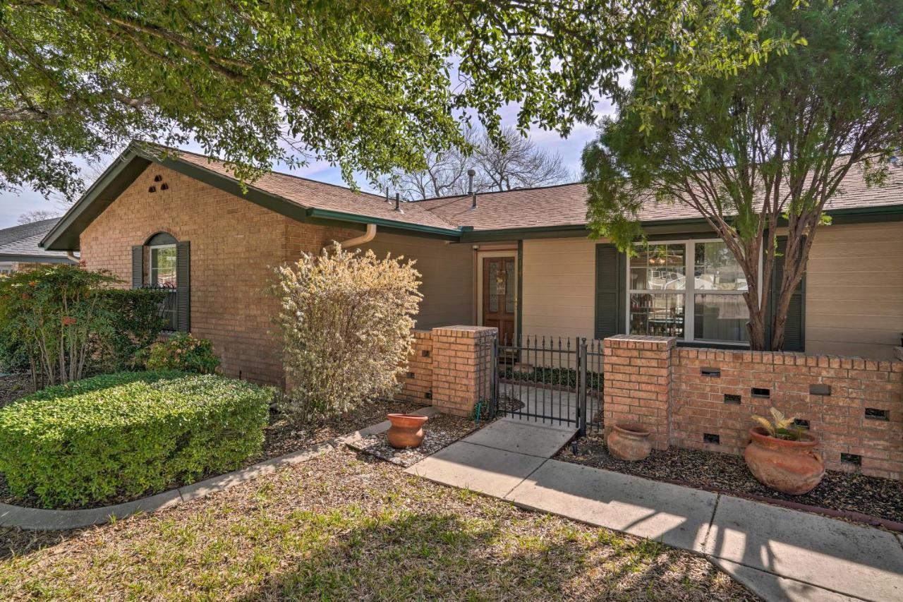 With Pool, Near Lackland Afb! San Antonio