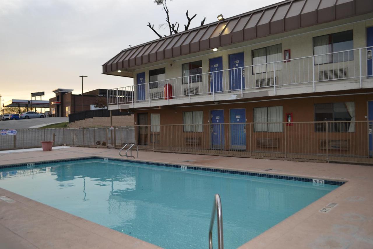 Travelodge By Wyndham Lackland Afb North Hotel San Antonio