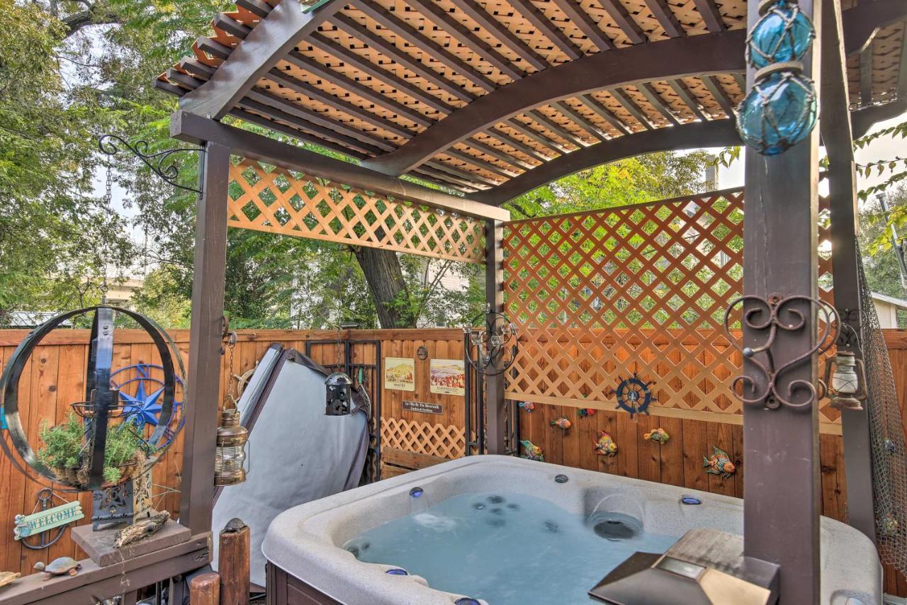 Villa With Courtyard Walk To Riverwalk