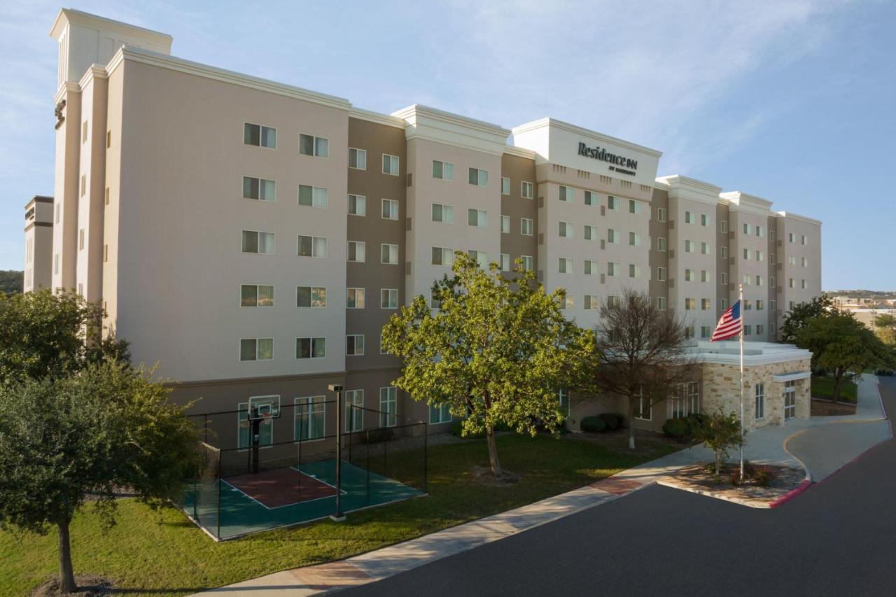 Hotel By Marriott Six Flags At The Rim San Antonio
