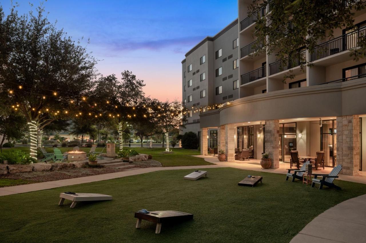 Hotel By Marriott Six Flags At The Rim 3*