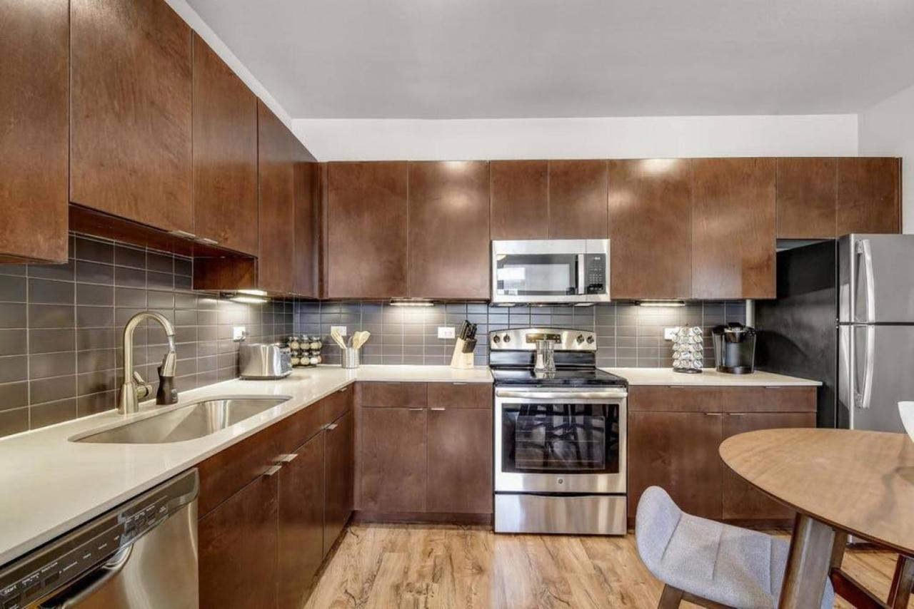 Upscale Riverwalk Alamo Pearl Apartment San Antonio