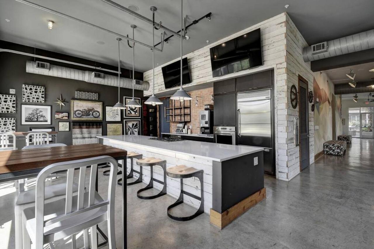 Upscale Riverwalk Alamo Pearl *