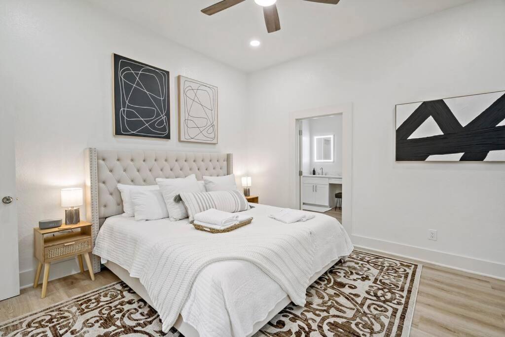 Urban Elegance Retreat Villa