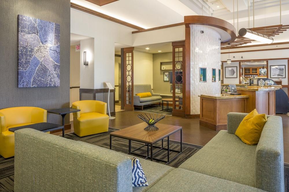 Hotel Hyatt Place Airport/quarry Market 3*
