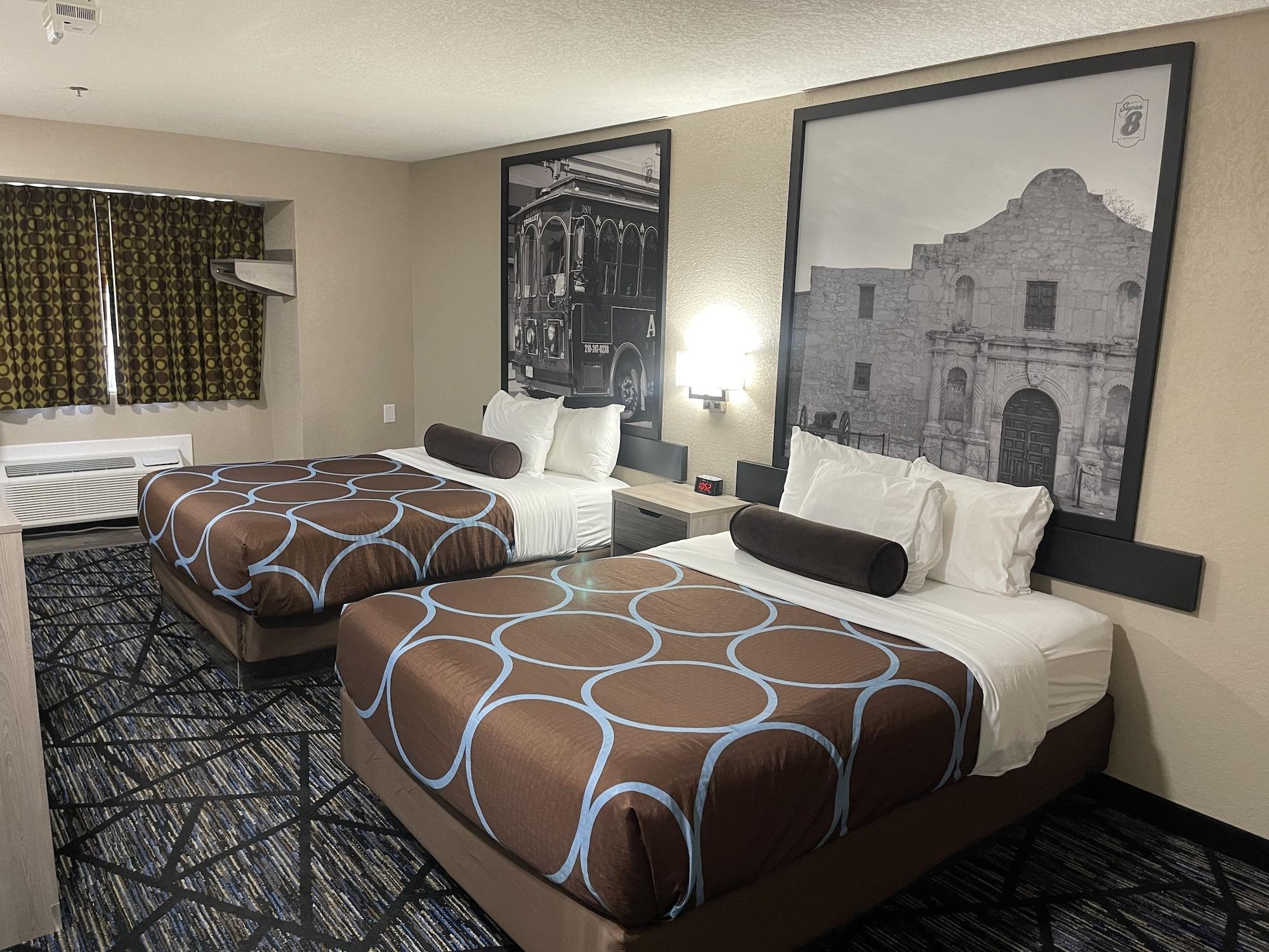 Super 8 By Wyndham Downtown Ne