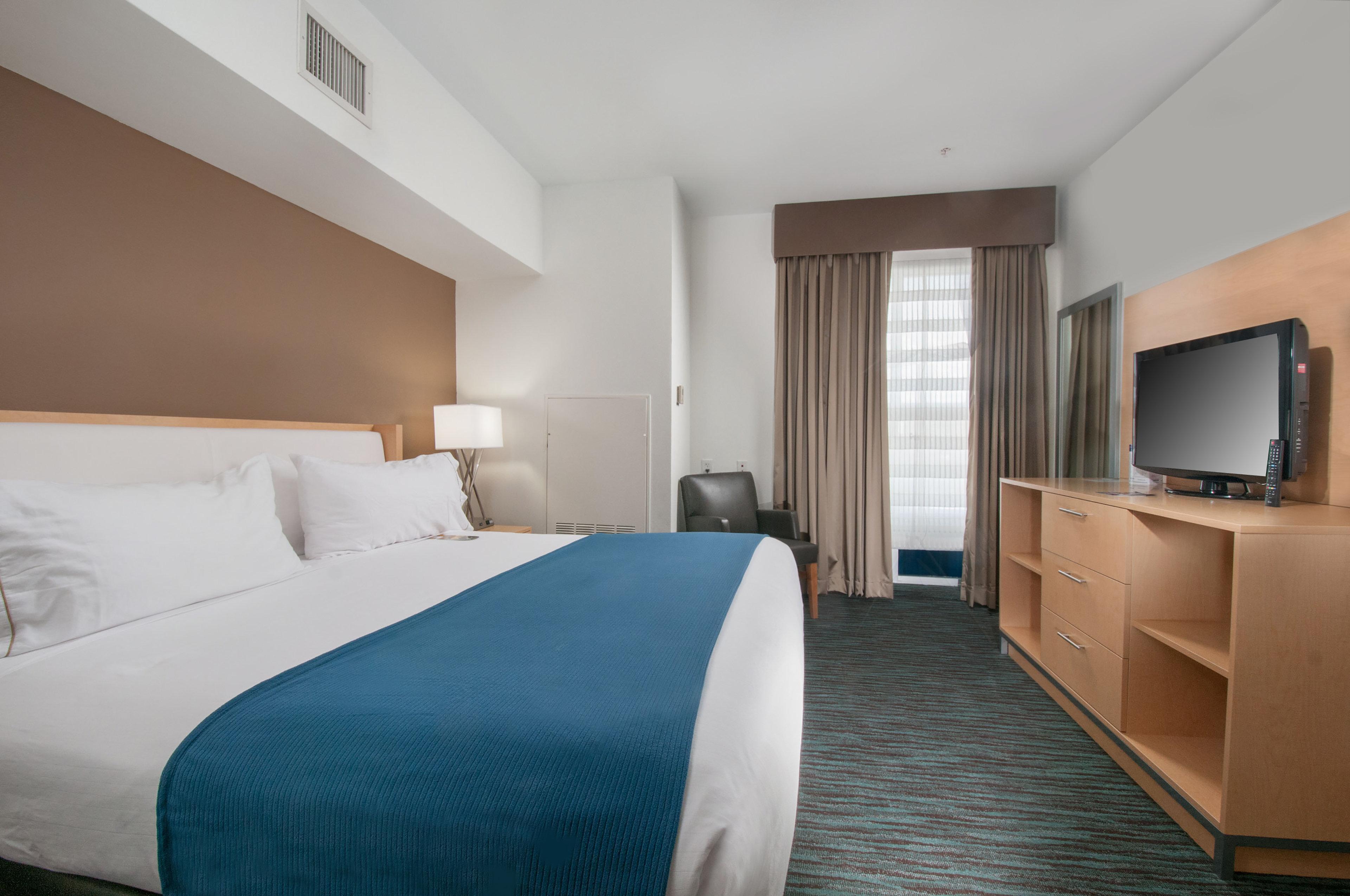 Express & - Rivercenter Area By Ihg