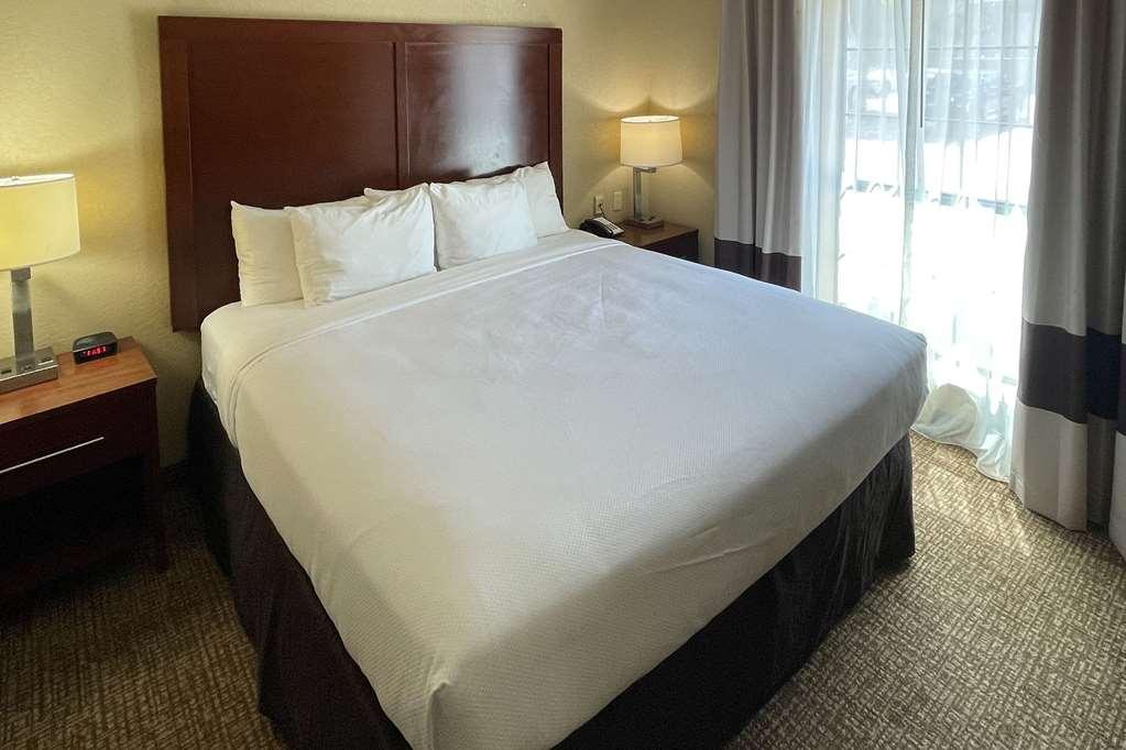 Hotel Comfort Near Seaworld San Antonio