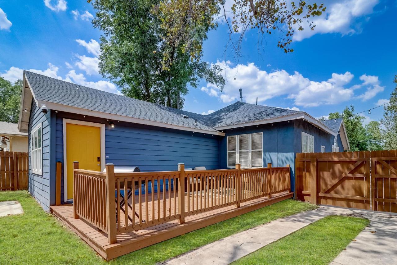 The Retro Retreat - Close To Downtown, Sam San Antonio