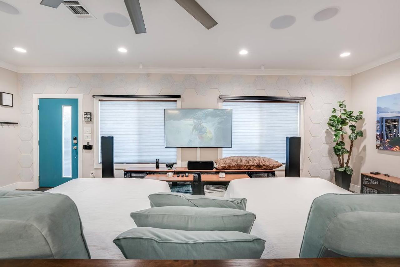 Luxury 6br/5ba + Hot Tub Near Dt San Antonio