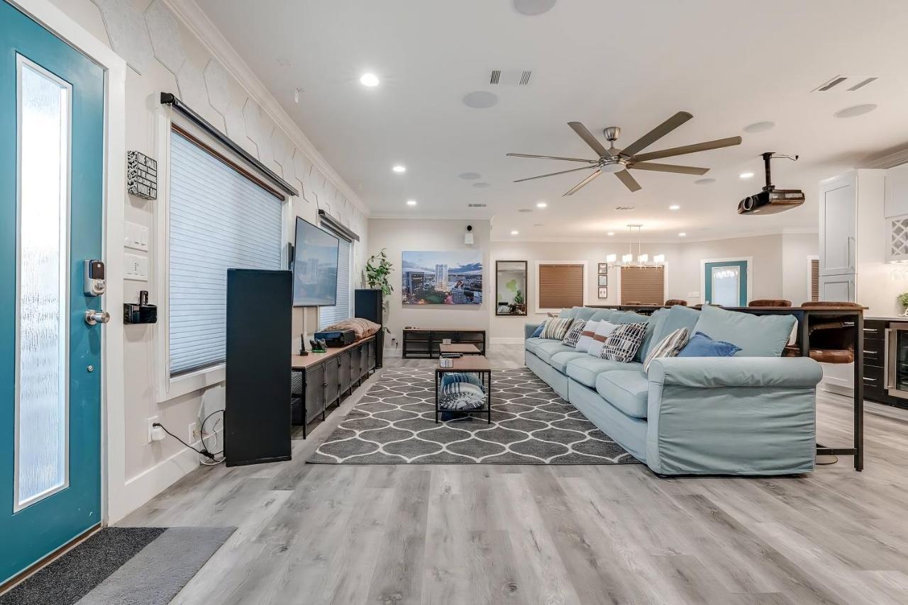 Luxury 6br/5ba + Hot Tub Near Dt *