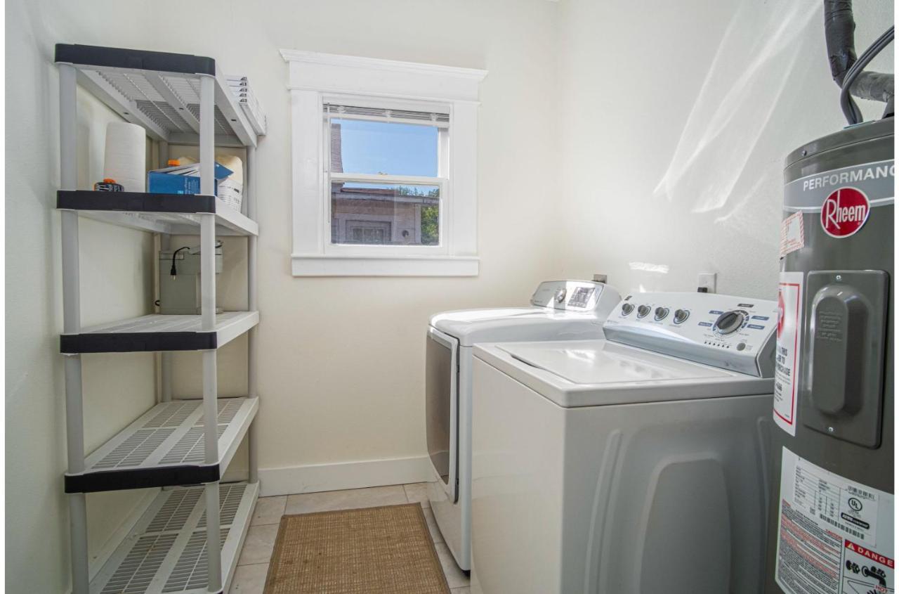 Villa Brand New Craftsman 2br2ba In Denver Heights