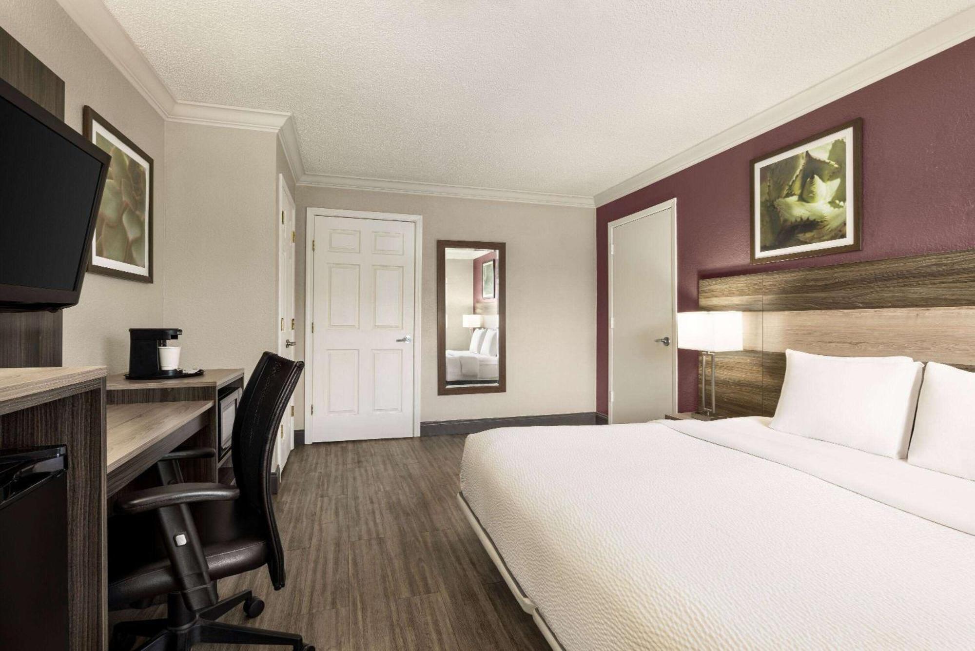 Hotel La Quinta By Wyndham Lackland San Antonio