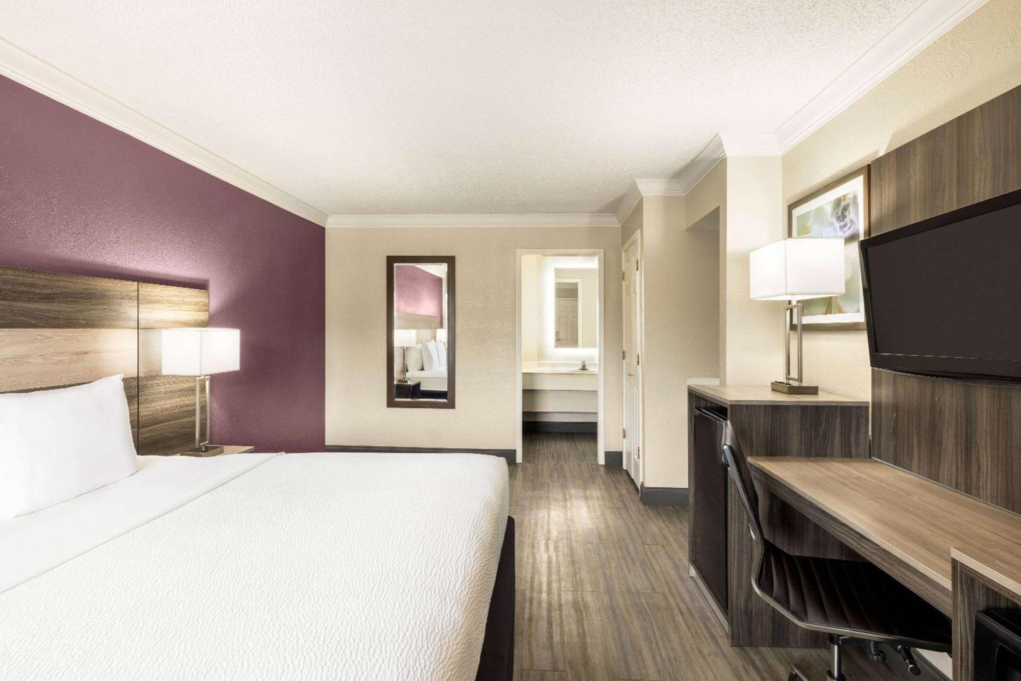 La Quinta By Wyndham Lackland San Antonio