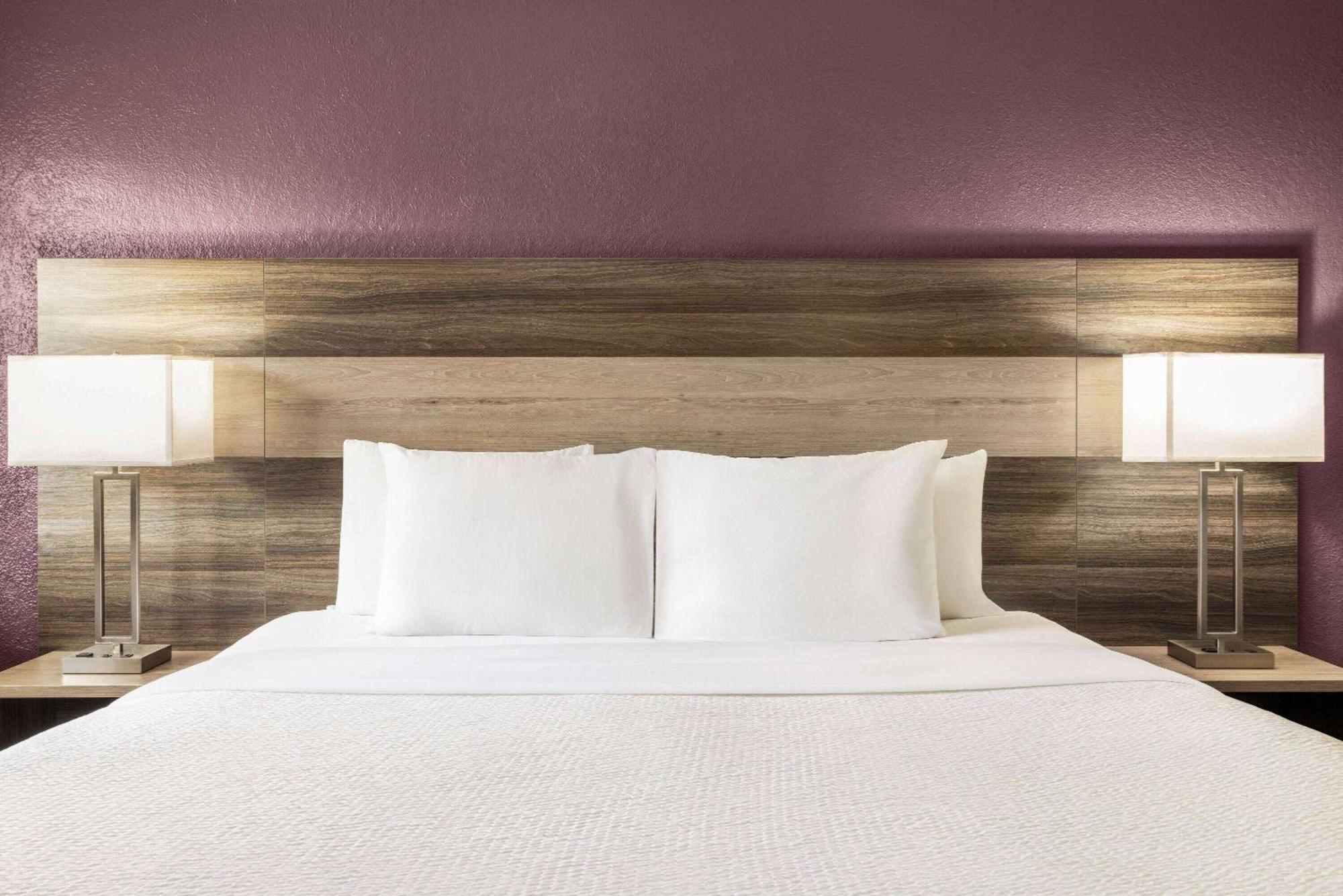 La Quinta By Wyndham Lackland 3*