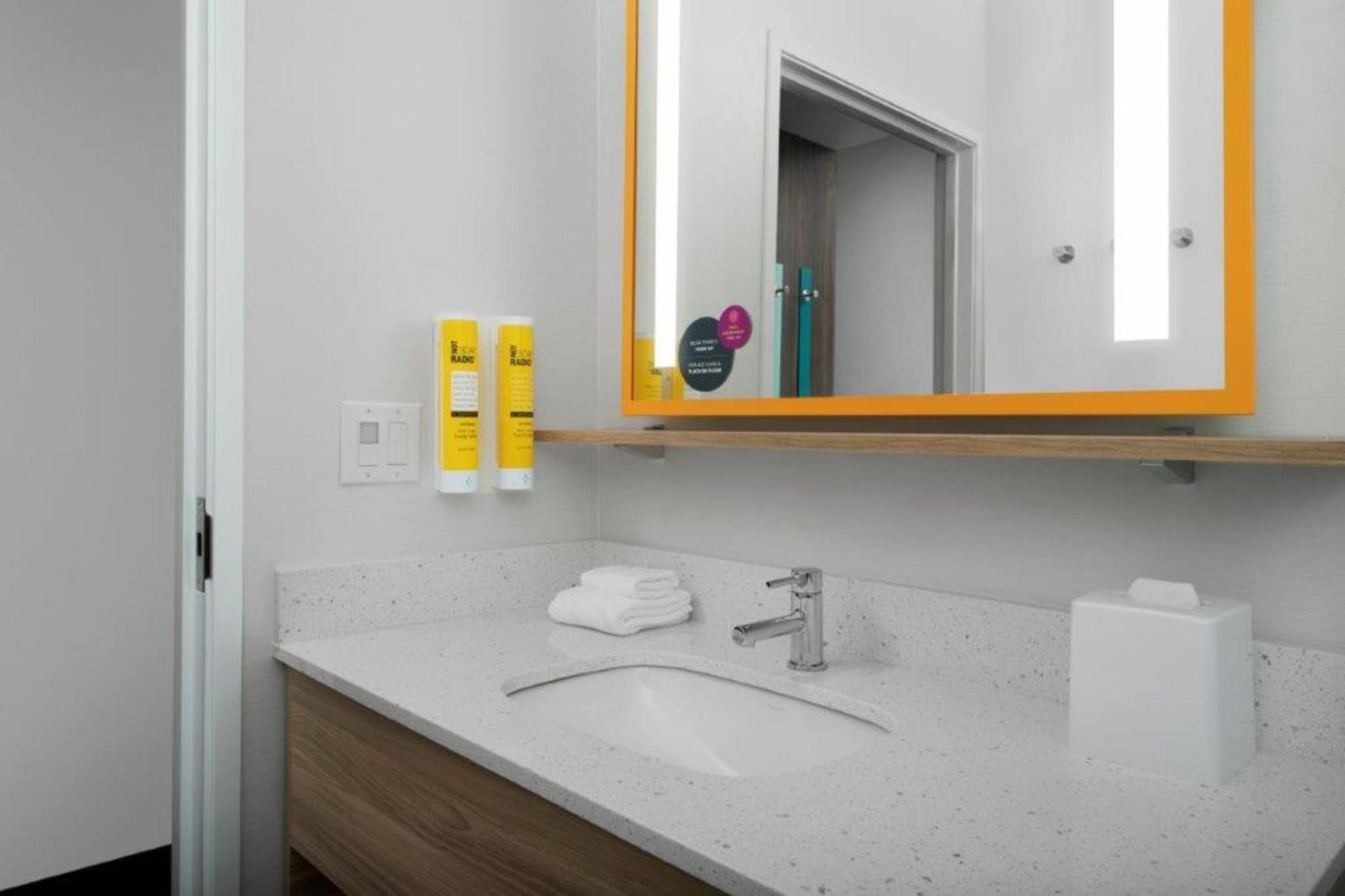 Hotel Tru By Hilton North 3*
