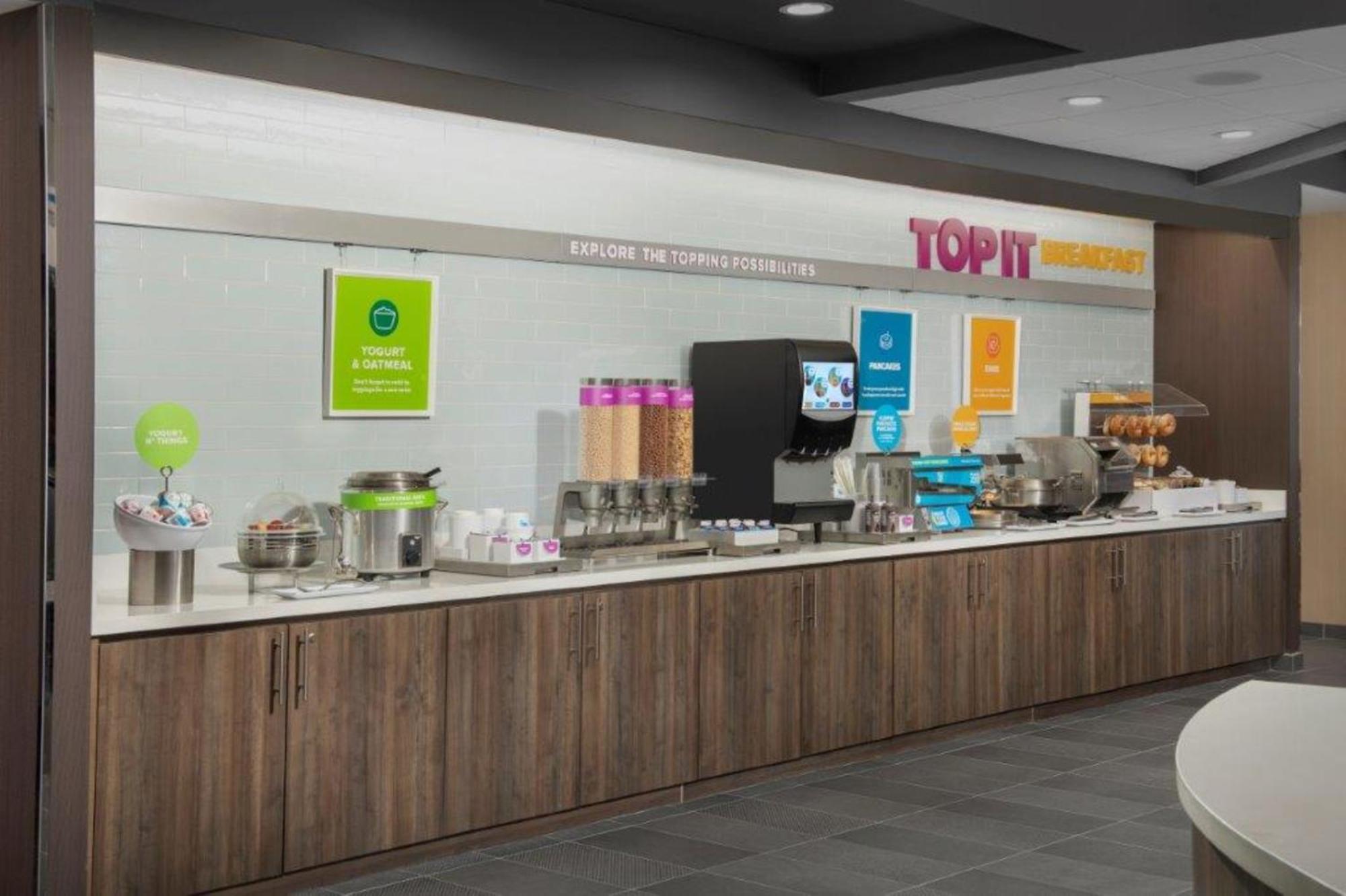 Hotel Tru By Hilton North