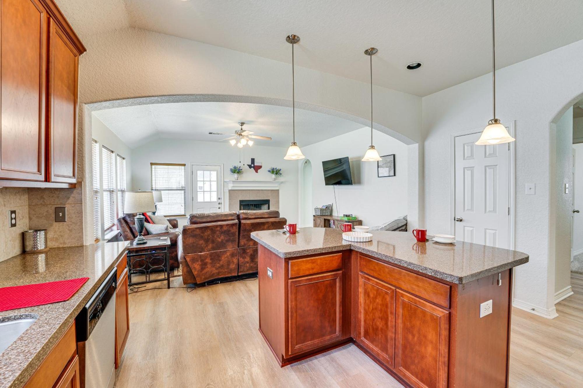 With Game Room, 9 Mi To Seaworld! Holiday home San Antonio
