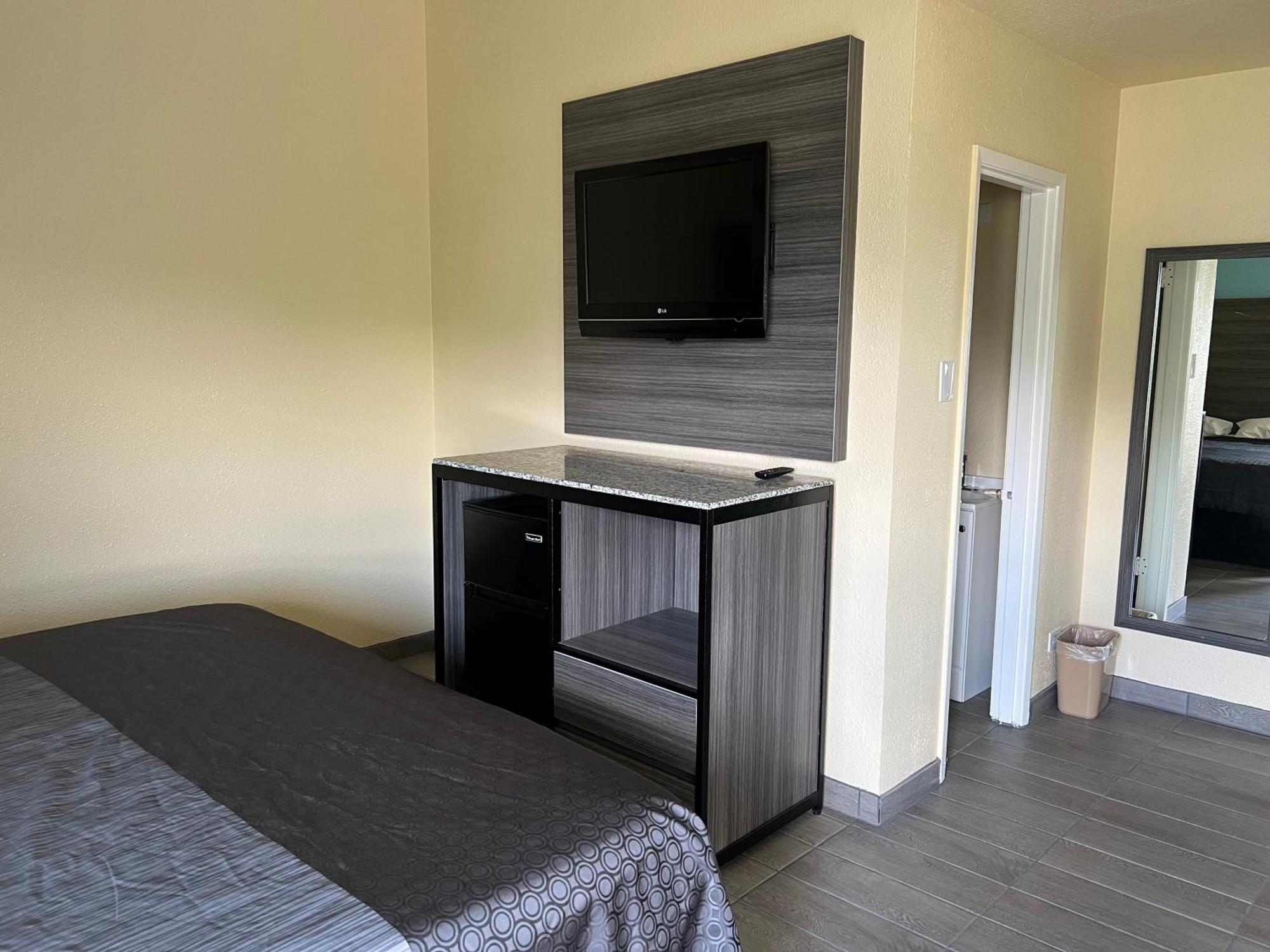 Hotel El Tejas 2*