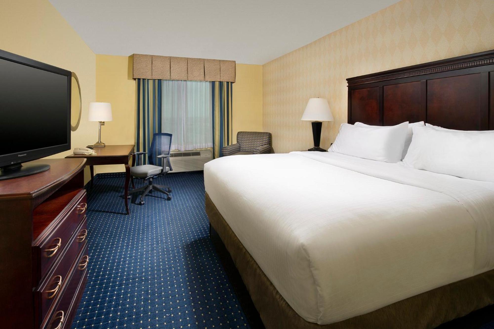 Hotel Express & West Sea World Area By Ihg