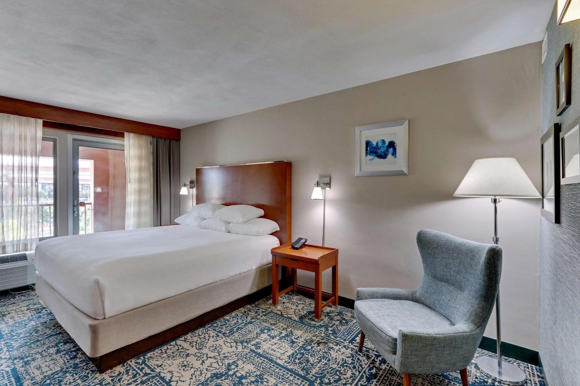 Drury & Airport Hotel San Antonio