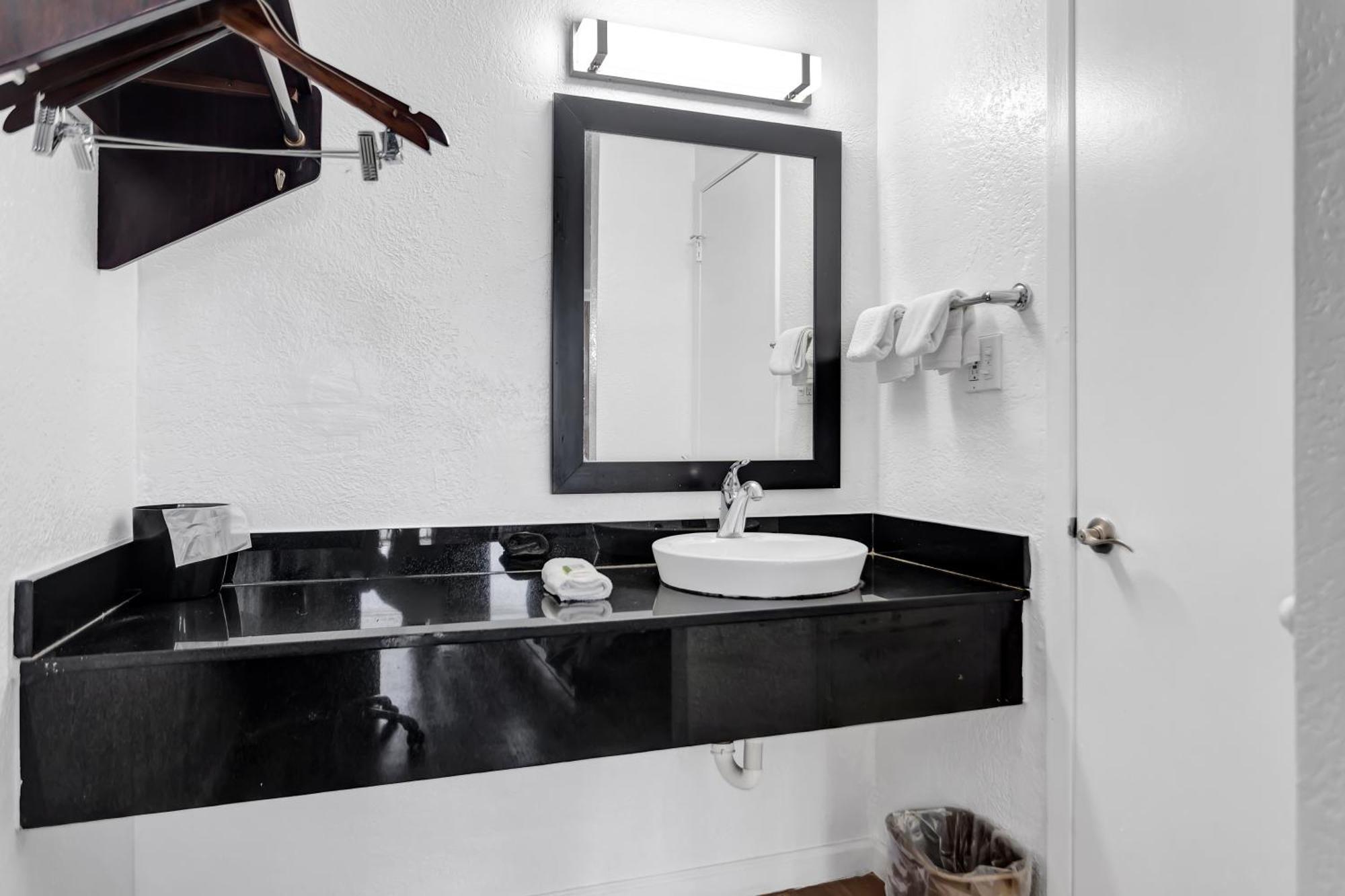 Hotel Qubed San Antonio