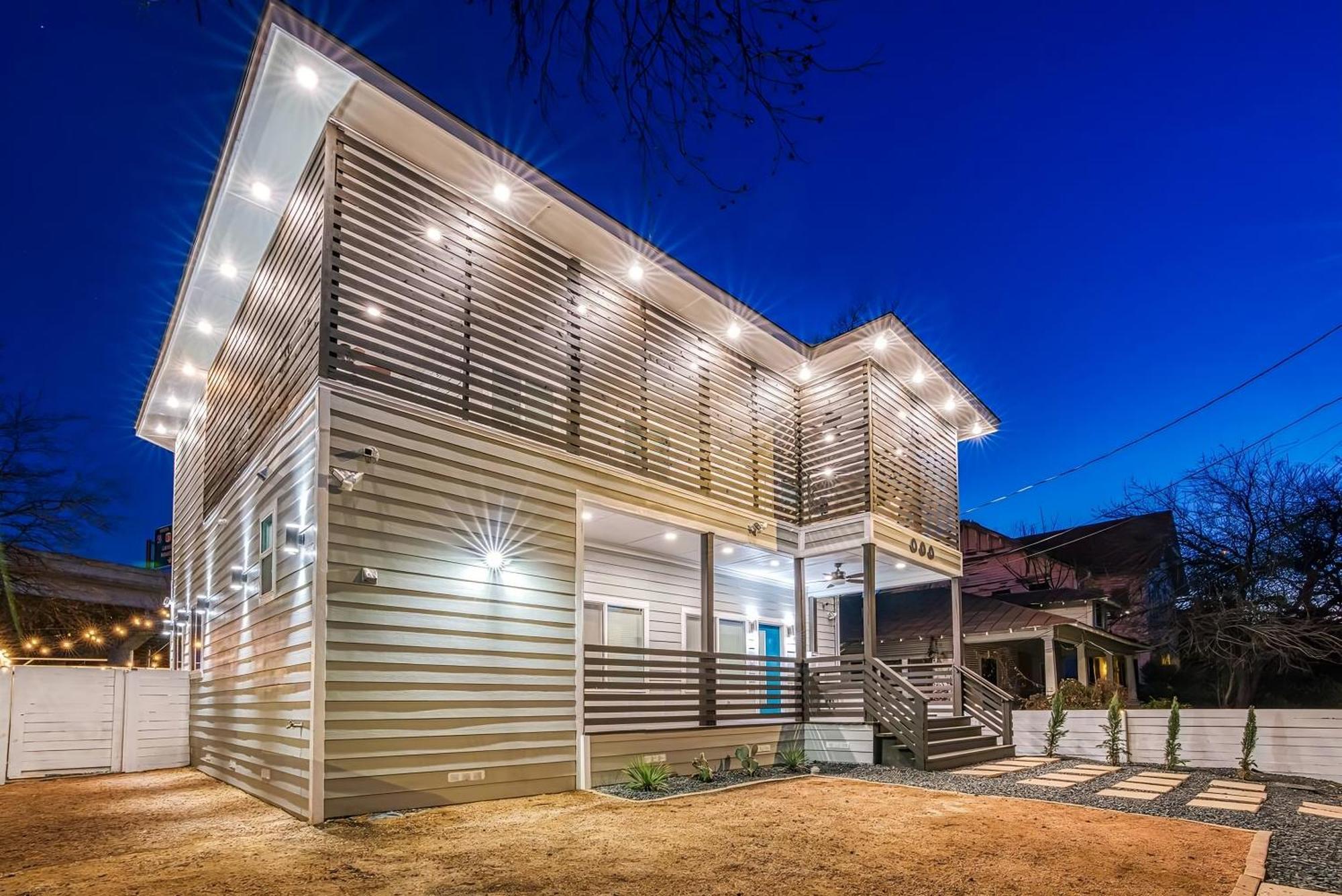 Villa Luxury 6br/5ba + Hot Tub Near Dt *