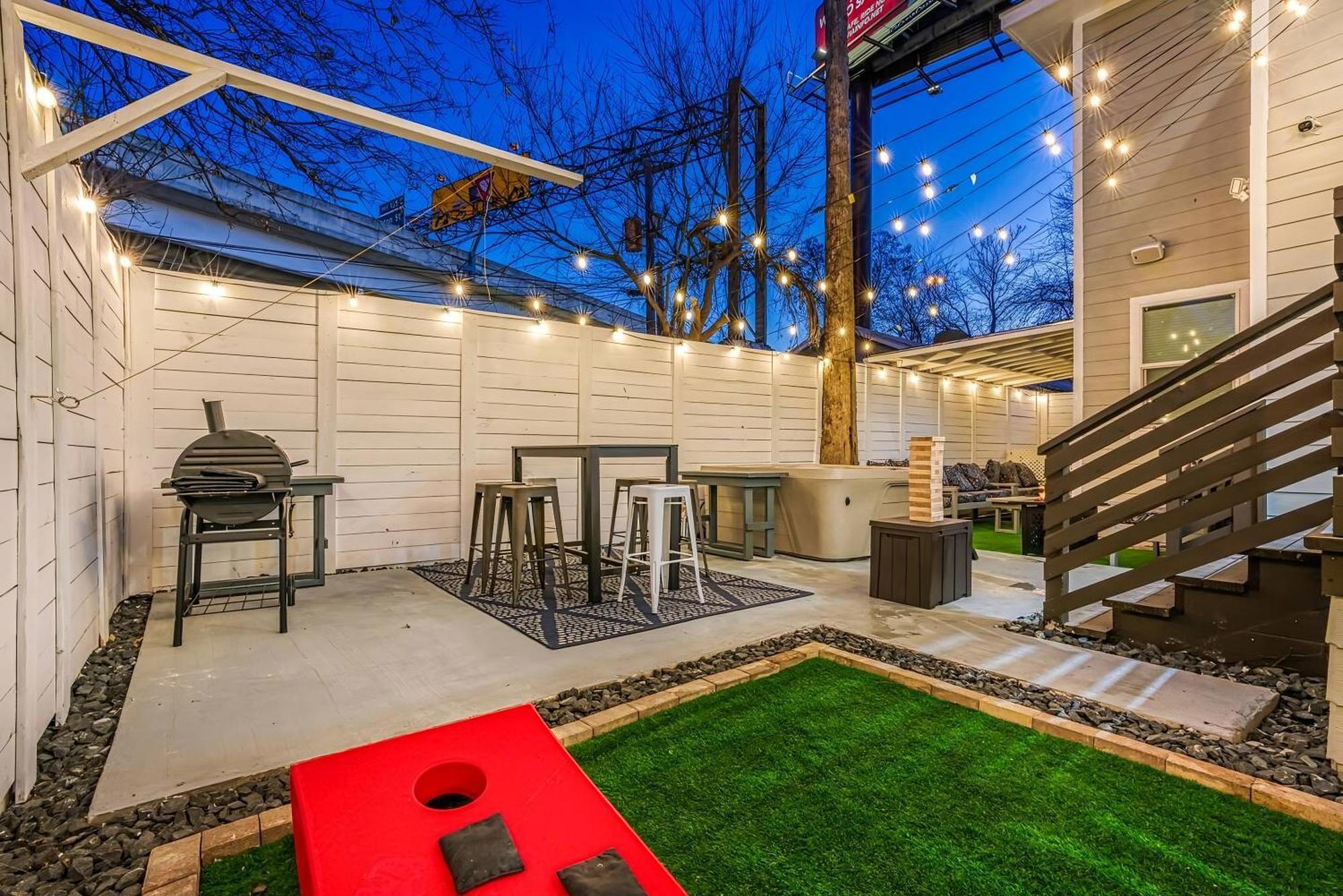 Luxury 6br/5ba + Hot Tub Near Dt *