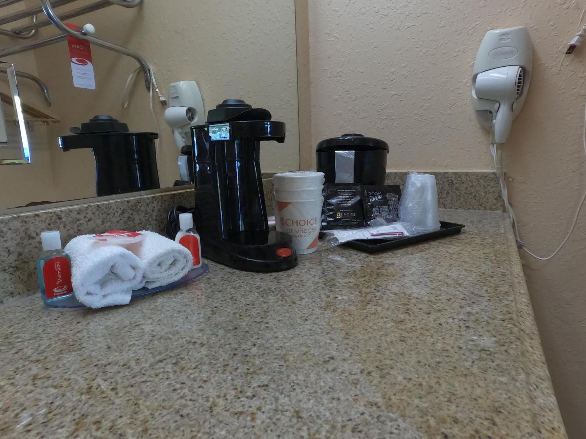 Hotel Econo & Downtown Northeast Near Sam Houston 2*