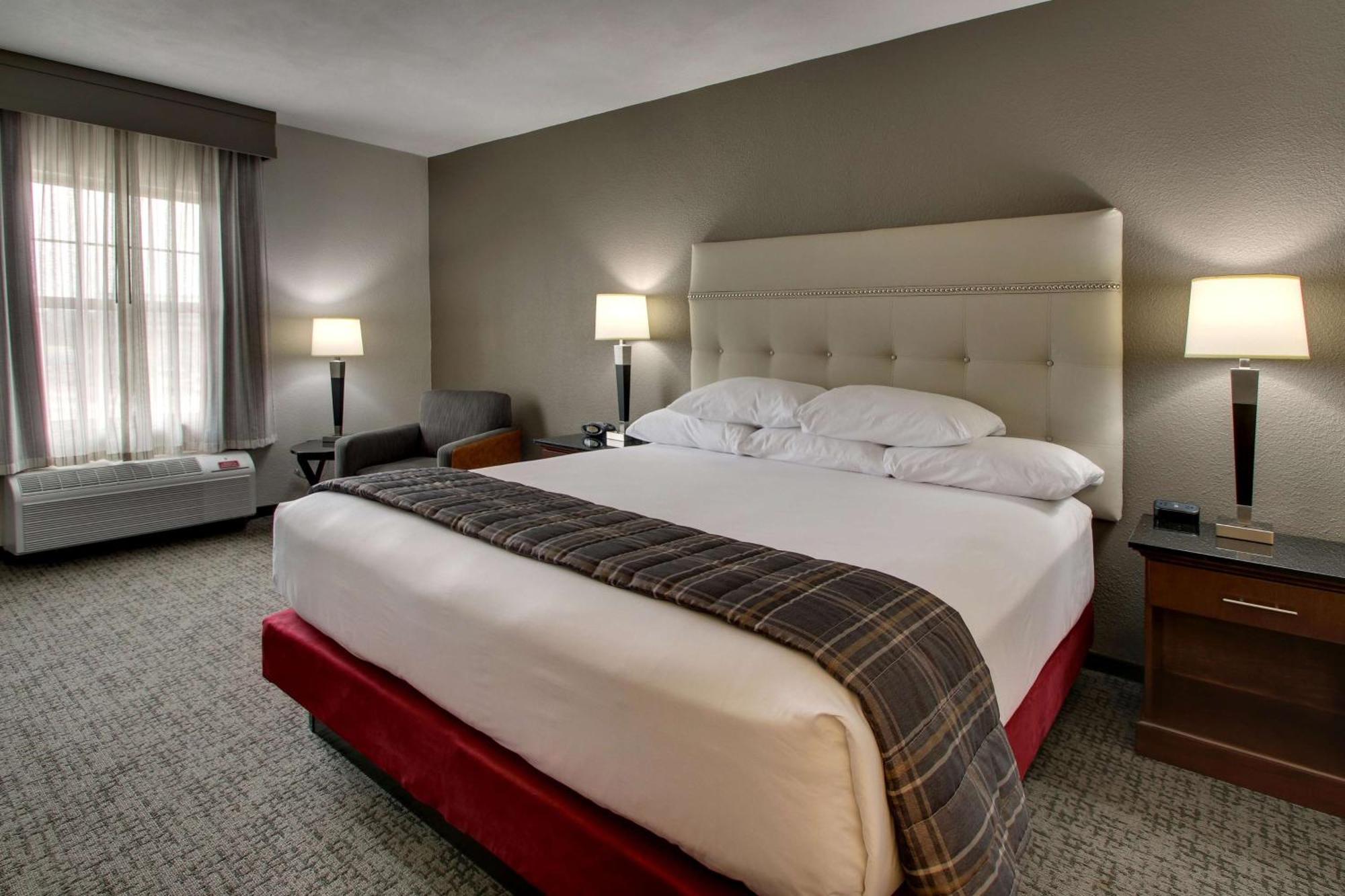 Hotel Drury & Northwest Medical Center San Antonio